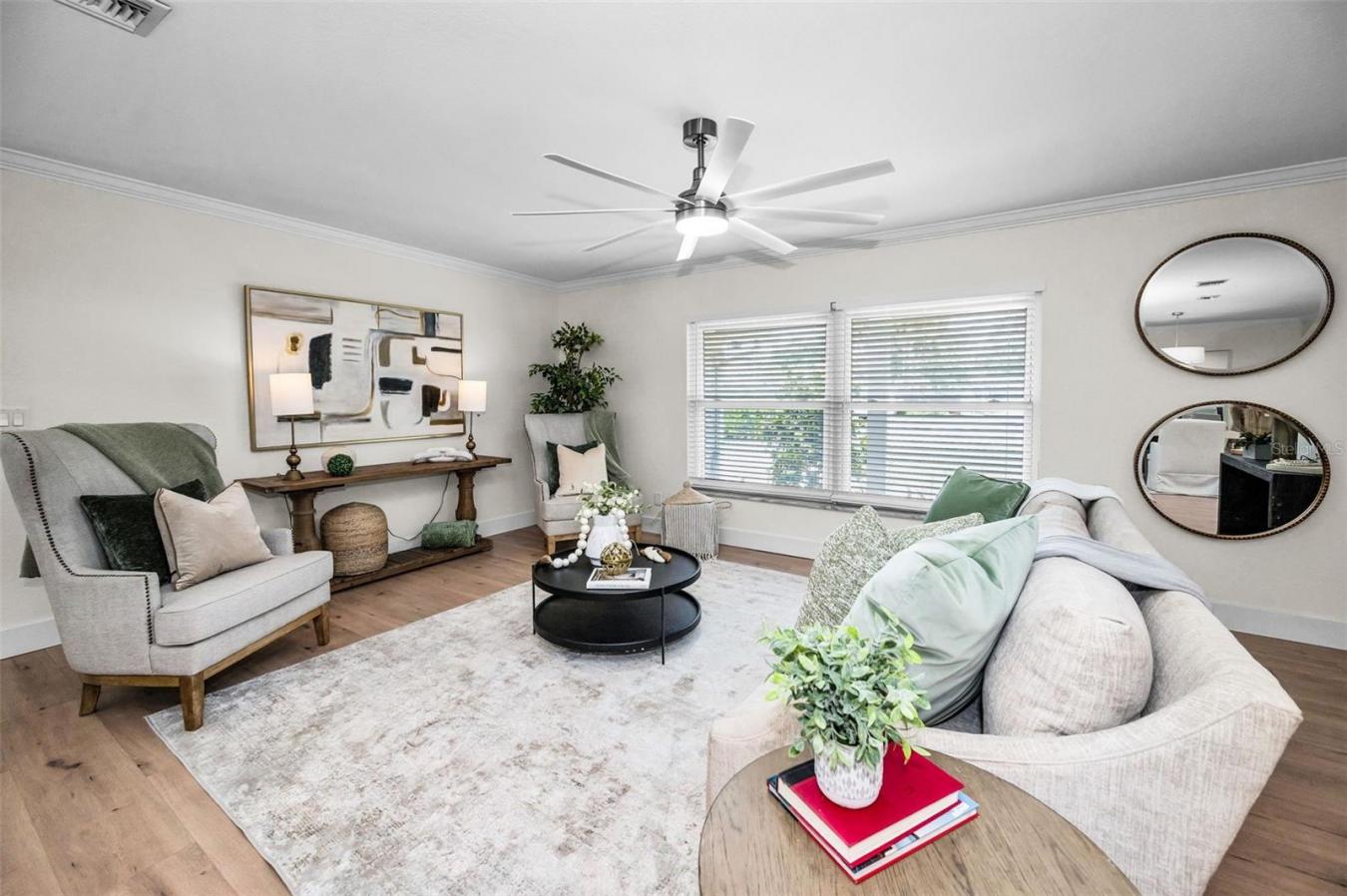 Tampa, Hillsborough, 33609, United States, 4 Bedrooms Bedrooms, ,3 BathroomsBathrooms,Residential,For Sale,1999538