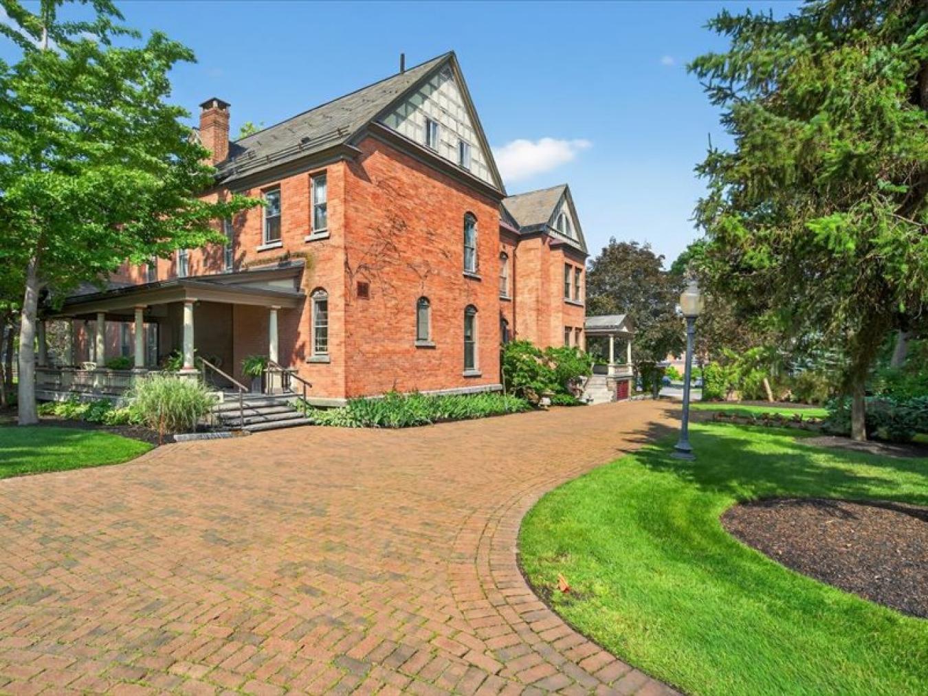 Saratoga Springs, Saratoga, 12866, United States, 8 Bedrooms Bedrooms, ,8 BathroomsBathrooms,Residential,For Sale,1999534