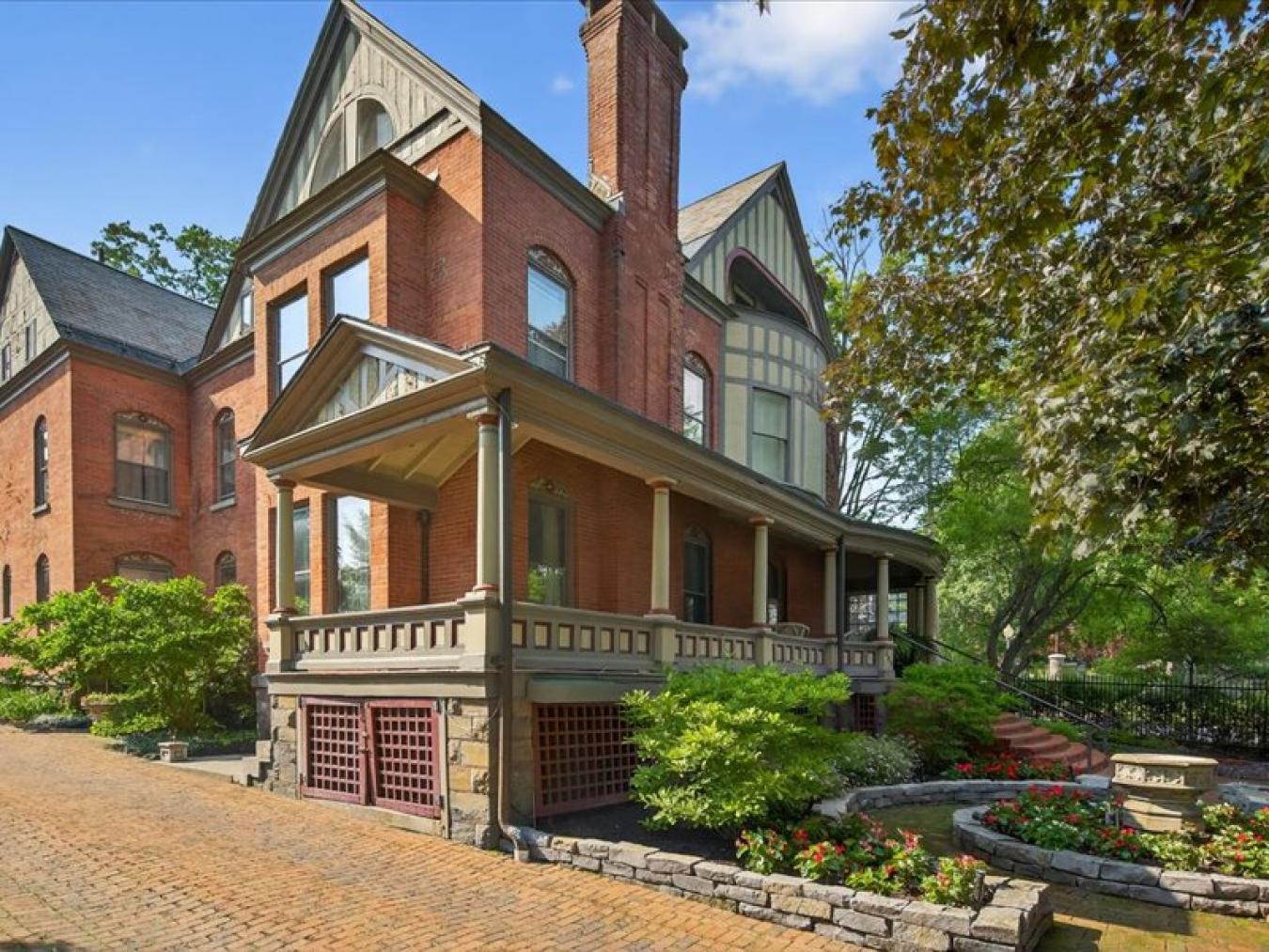 Saratoga Springs, Saratoga, 12866, United States, 8 Bedrooms Bedrooms, ,8 BathroomsBathrooms,Residential,For Sale,1999534