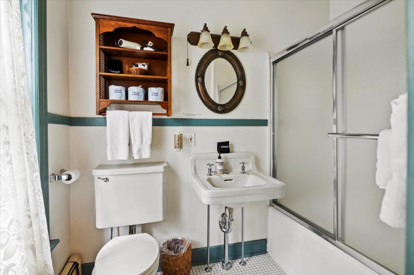 Saratoga Springs, Saratoga, 12866, United States, 8 Bedrooms Bedrooms, ,8 BathroomsBathrooms,Residential,For Sale,1999534