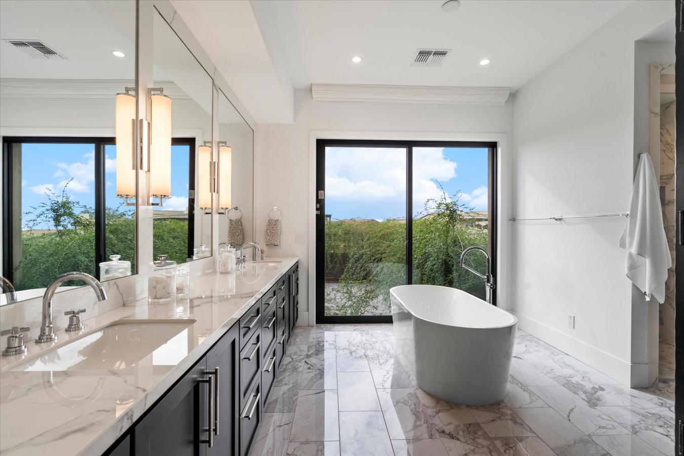 Scottsdale, Maricopa, 85255, United States, 5 Bedrooms Bedrooms, ,5 BathroomsBathrooms,Residential,For Sale,2000157