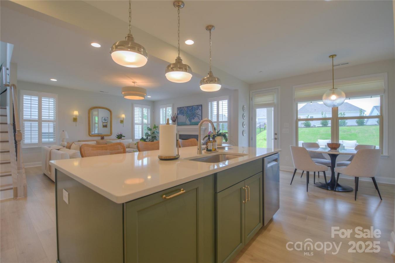 Charlotte, Mecklenburg, 28278, United States, 4 Bedrooms Bedrooms, ,3 BathroomsBathrooms,Residential,For Sale,2000156