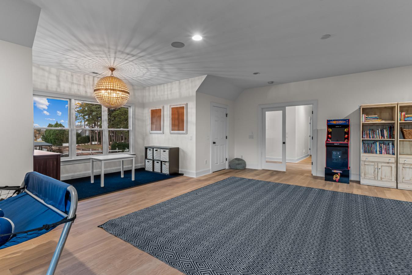 Cornelius, Mecklenburg, 28031, United States, 5 Bedrooms Bedrooms, ,4 BathroomsBathrooms,Residential,For Sale,2000155