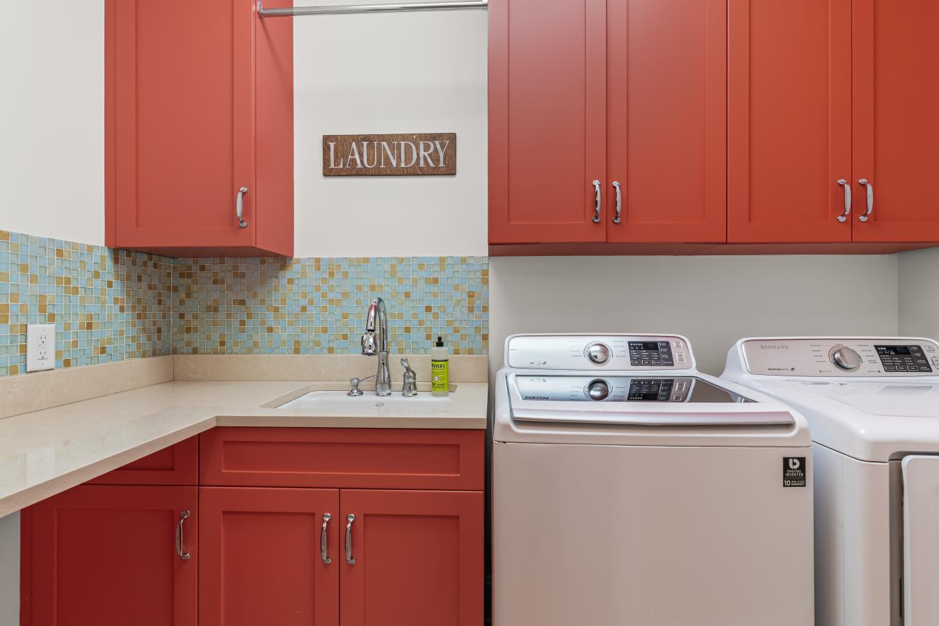 Cornelius, Mecklenburg, 28031, United States, 5 Bedrooms Bedrooms, ,4 BathroomsBathrooms,Residential,For Sale,2000155