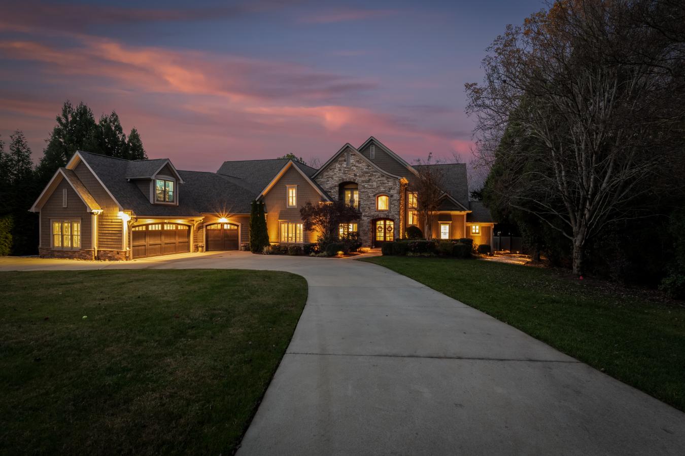 Cornelius, Mecklenburg, 28031, United States, 5 Bedrooms Bedrooms, ,4 BathroomsBathrooms,Residential,For Sale,2000155