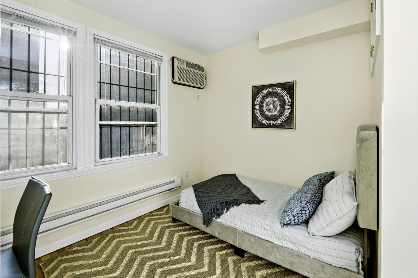 New York, New York, 10024, United States, 4 Bedrooms Bedrooms, ,3 BathroomsBathrooms,Residential,For Sale,2000151