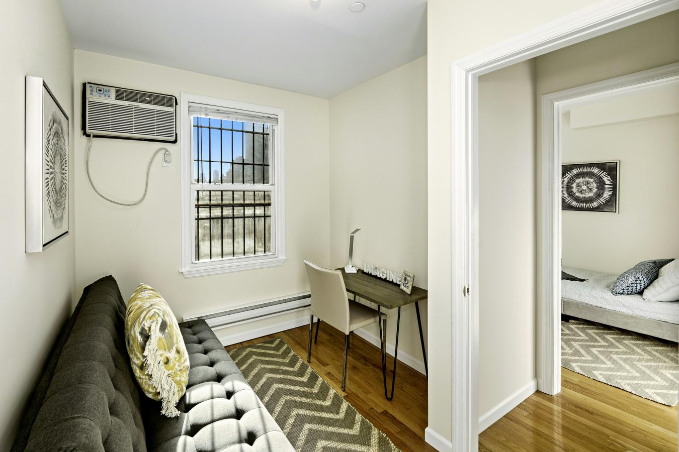 New York, New York, 10024, United States, 4 Bedrooms Bedrooms, ,3 BathroomsBathrooms,Residential,For Sale,2000151