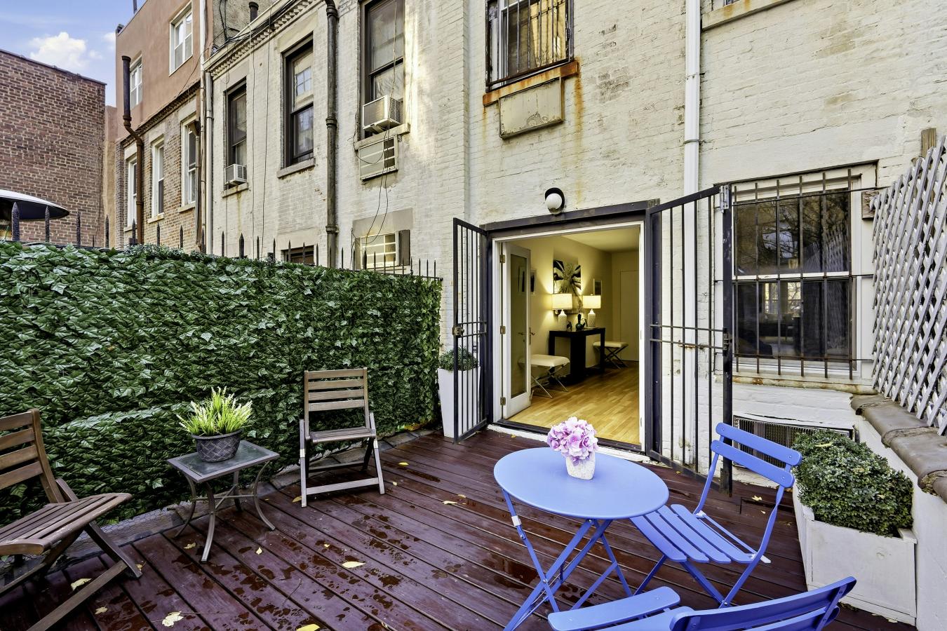 New York, New York, 10024, United States, 4 Bedrooms Bedrooms, ,3 BathroomsBathrooms,Residential,For Sale,2000151