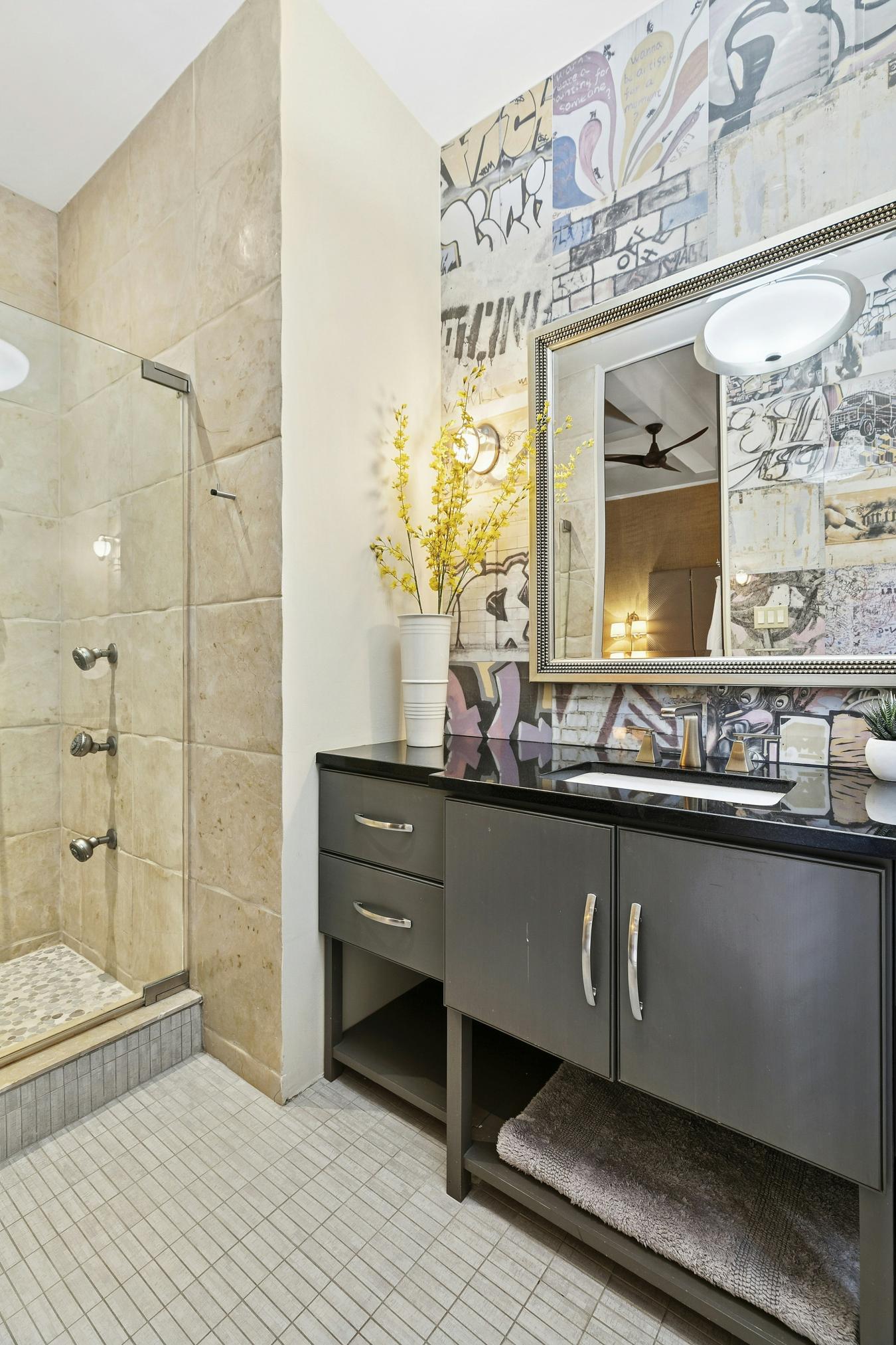 New York, New York, 10024, United States, 2 Bedrooms Bedrooms, ,2 BathroomsBathrooms,Residential,For Sale,2000150