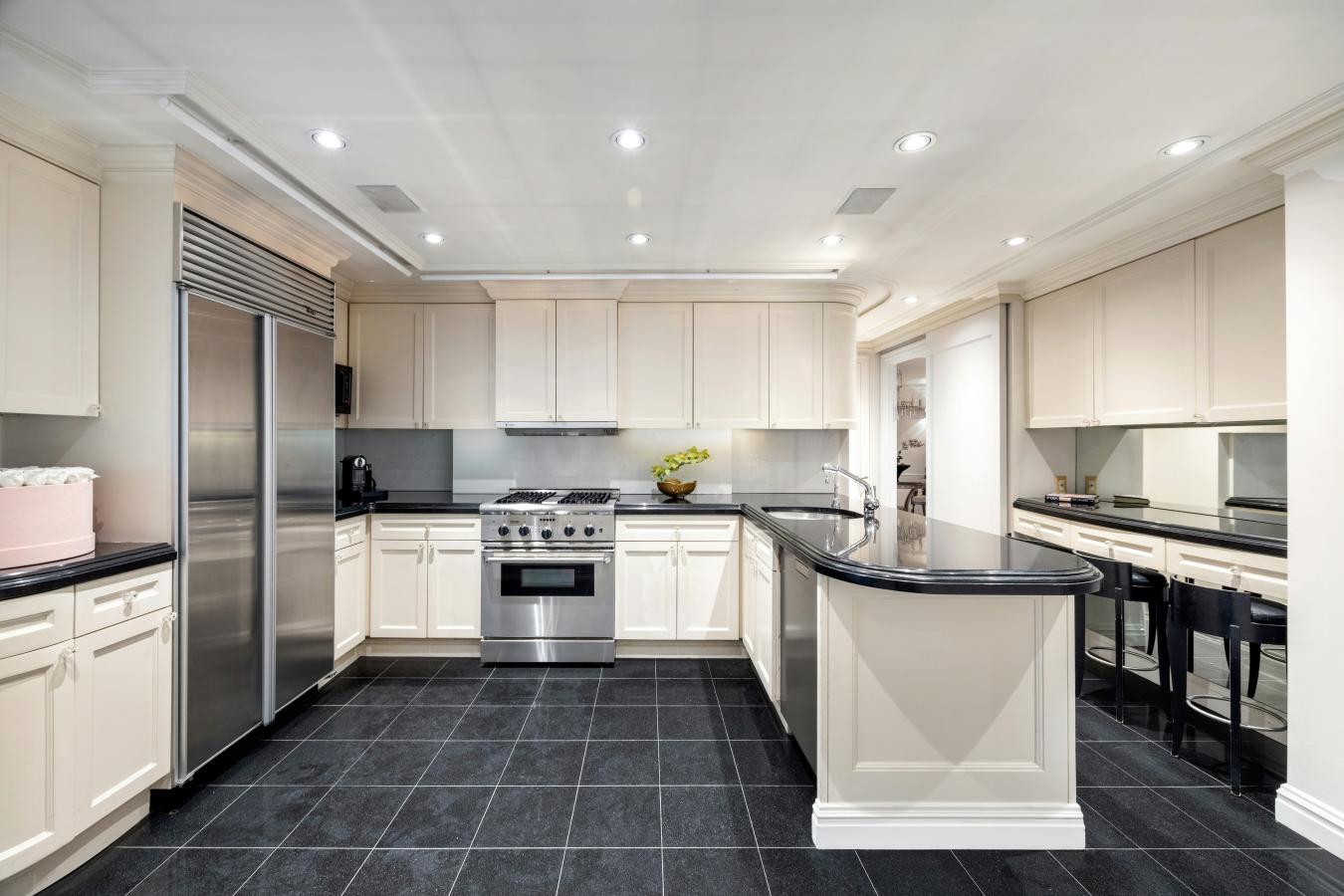 New York, New York, 10065, United States, 3 Bedrooms Bedrooms, ,3 BathroomsBathrooms,Residential,For Sale,2000149