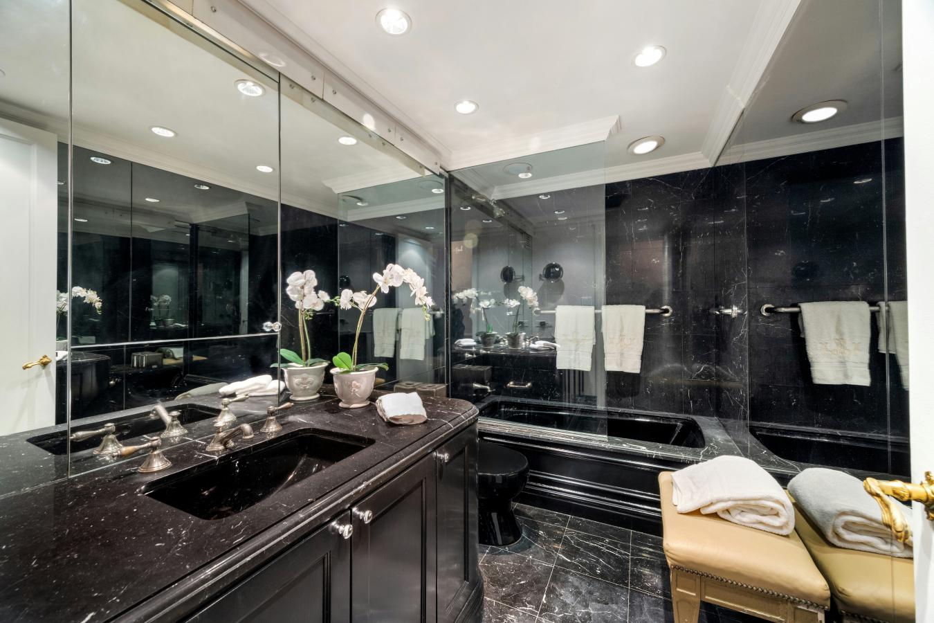 New York, New York, 10065, United States, 3 Bedrooms Bedrooms, ,3 BathroomsBathrooms,Residential,For Sale,2000149