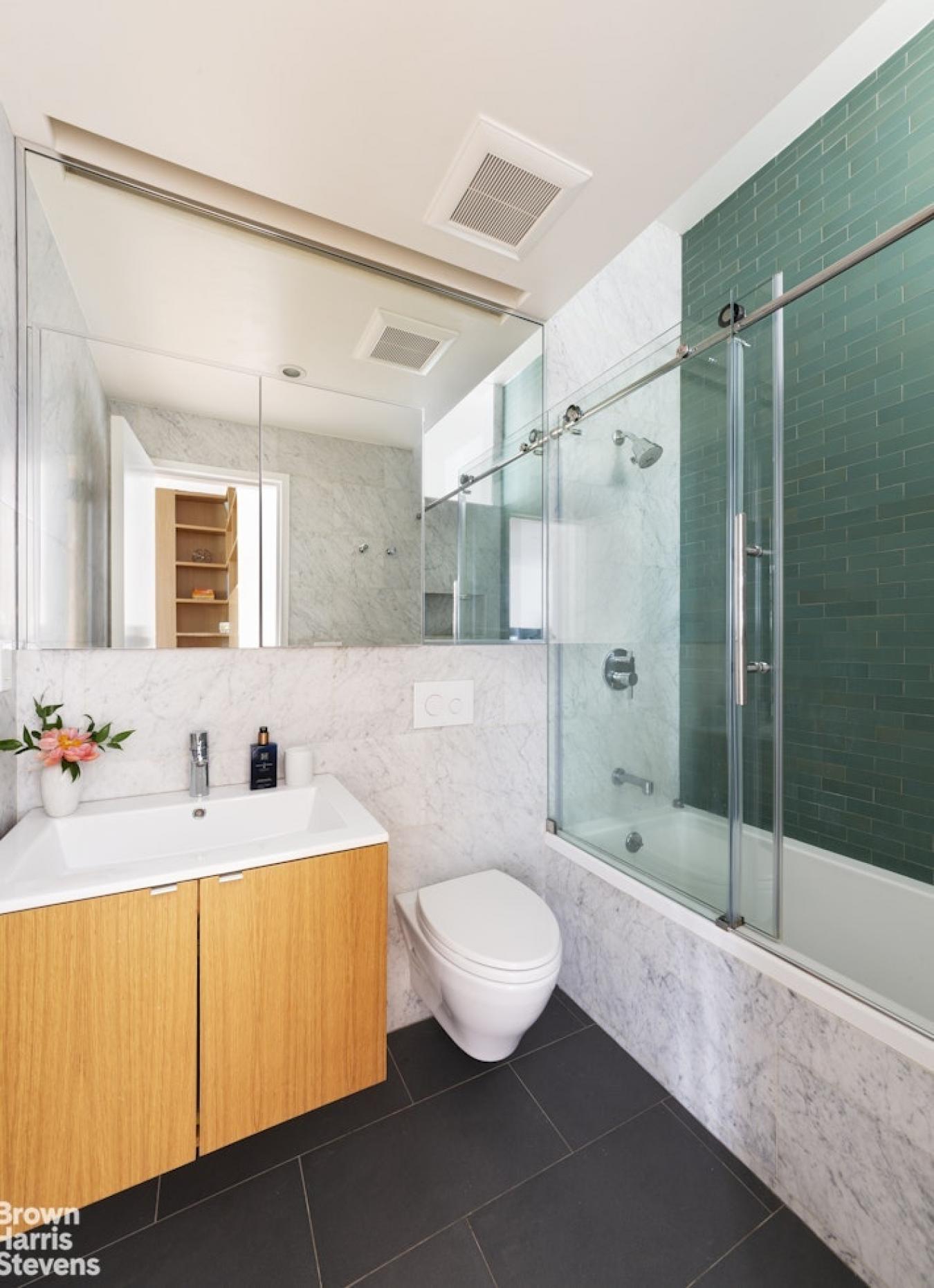 Tribeca, New York, 10007, United States, 1 Bedroom Bedrooms, ,1 BathroomBathrooms,Residential,For Sale,2000148