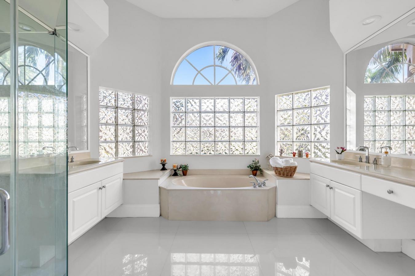 Coral Springs, Broward, 33076, United States, 4 Bedrooms Bedrooms, ,3 BathroomsBathrooms,Residential,For Sale,2001303