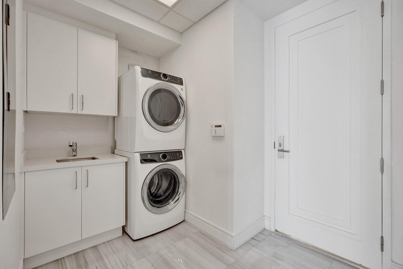 Sunny Isles Beach, Florida, 33160, United States, 5 Bedrooms Bedrooms, ,7 BathroomsBathrooms,Residential,For Sale,2045319