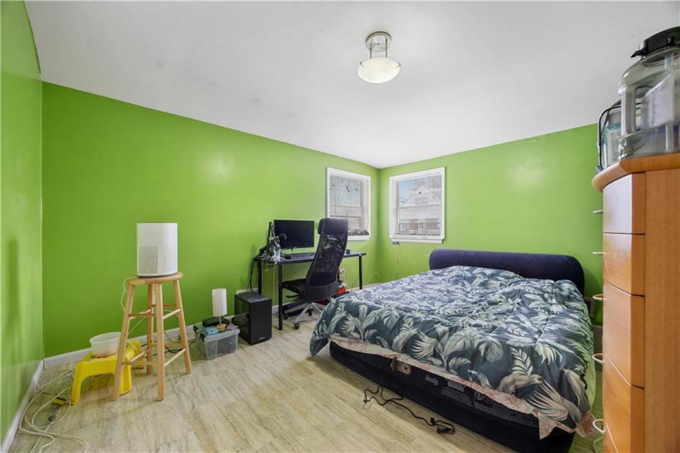 Staten Island, Staten Island, 10305, United States, ,Residential,For Sale,2001302