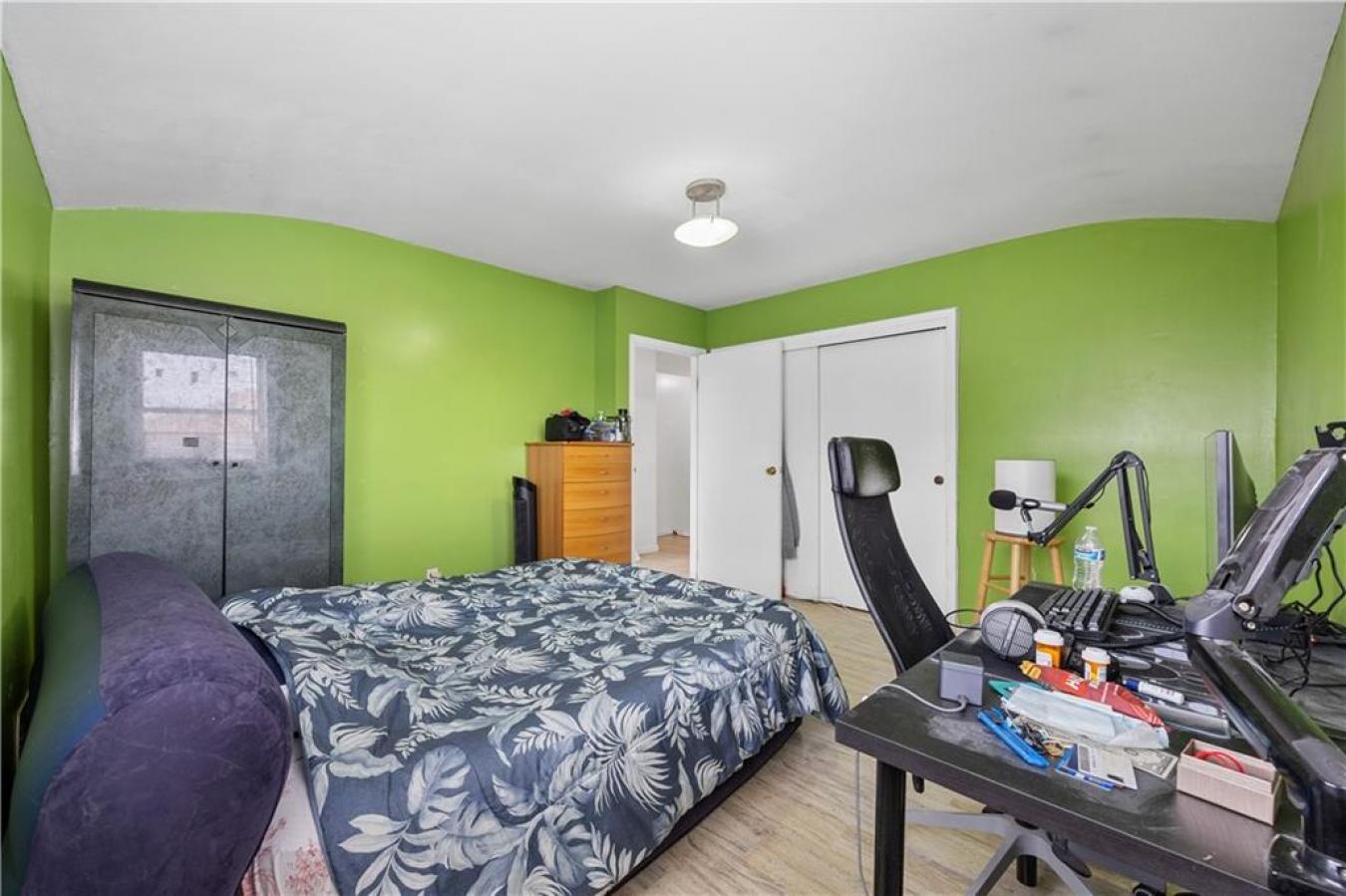 Staten Island, Staten Island, 10305, United States, ,Residential,For Sale,2001302