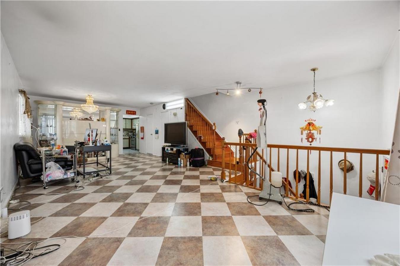 Staten Island, Staten Island, 10305, United States, ,Residential,For Sale,2001302
