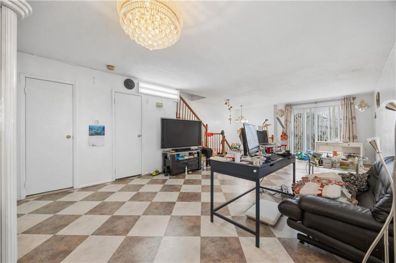 Staten Island, Staten Island, 10305, United States, ,Residential,For Sale,2001302