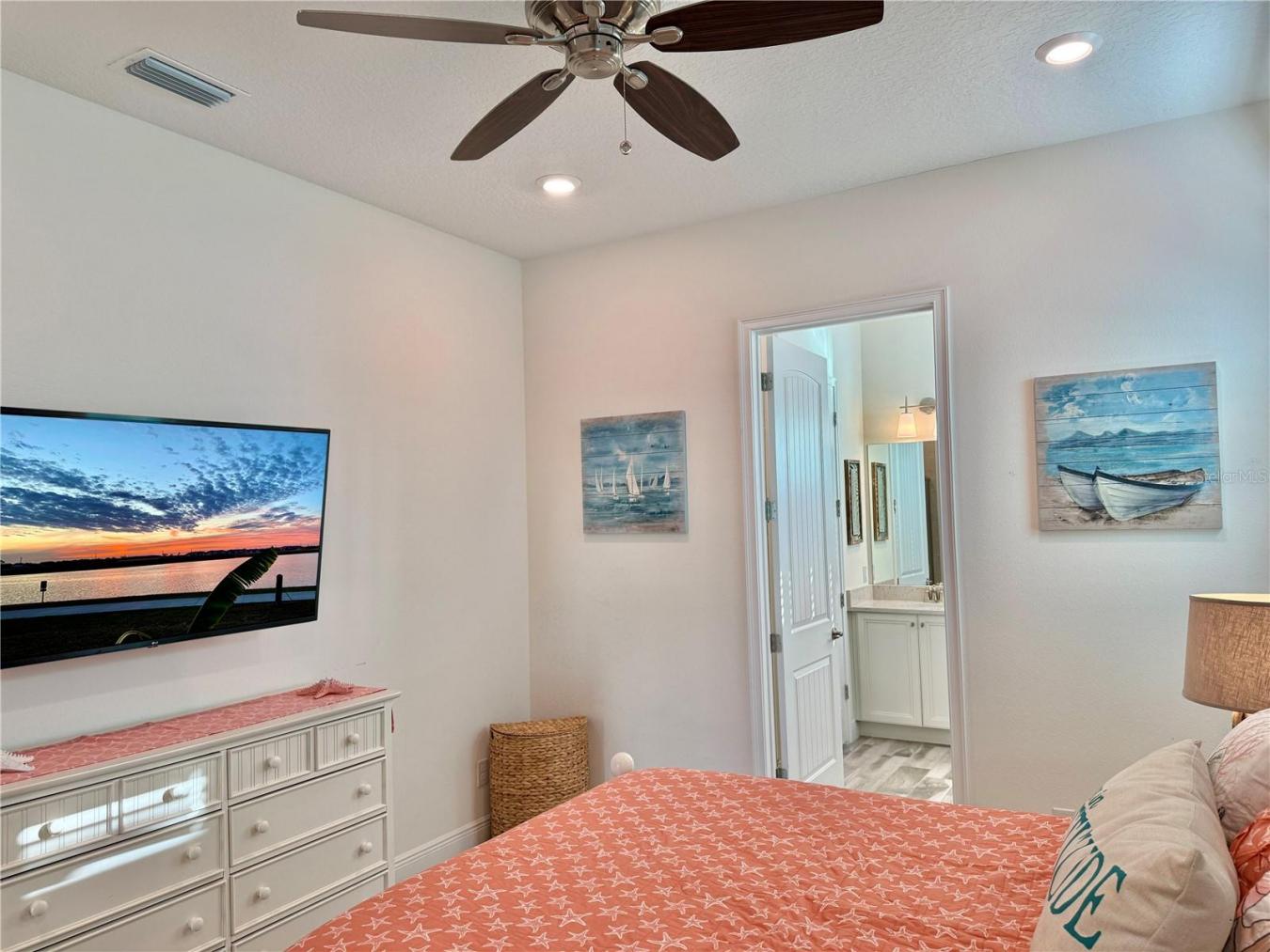 KISSIMMEE, Osceola, 34747, United States, ,Residential,For Sale,2001298