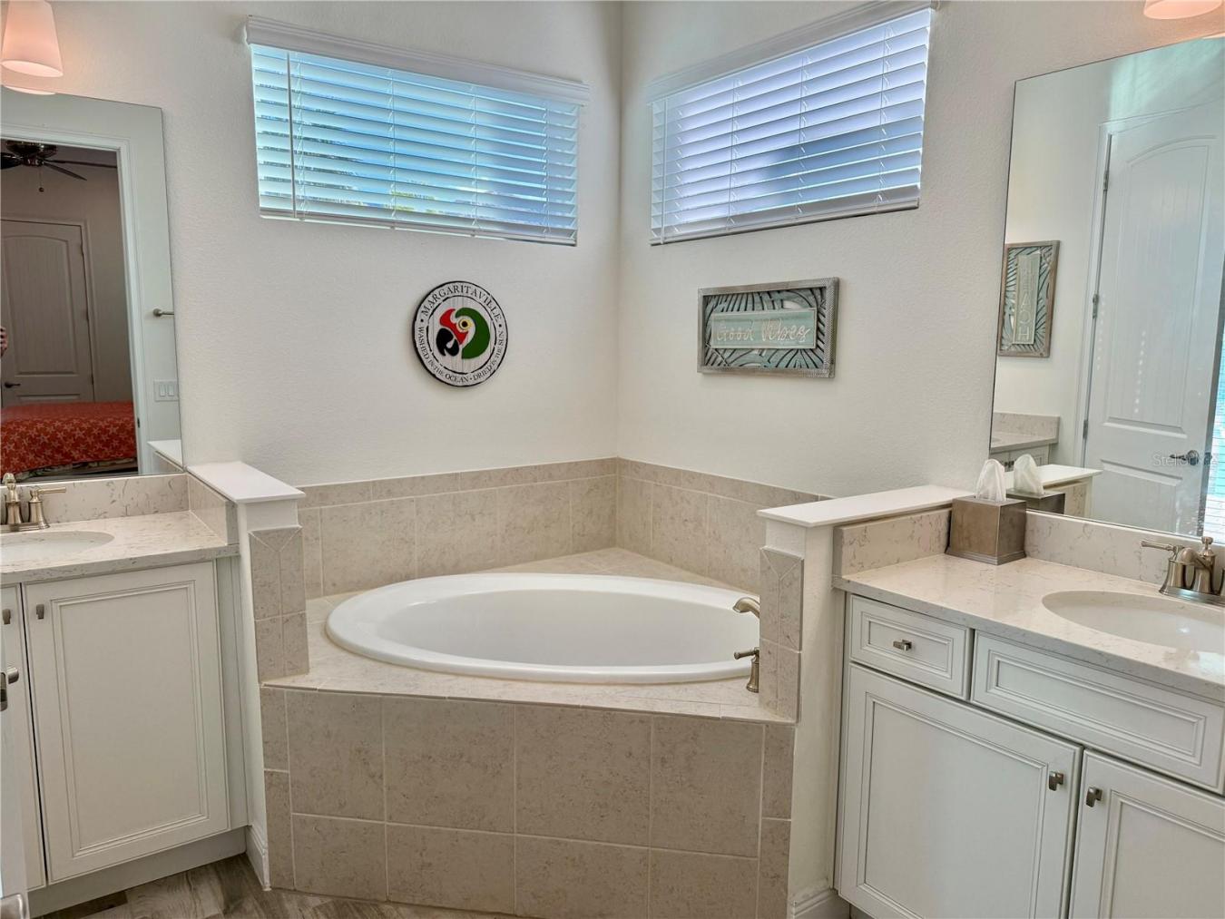 KISSIMMEE, Osceola, 34747, United States, ,Residential,For Sale,2001298