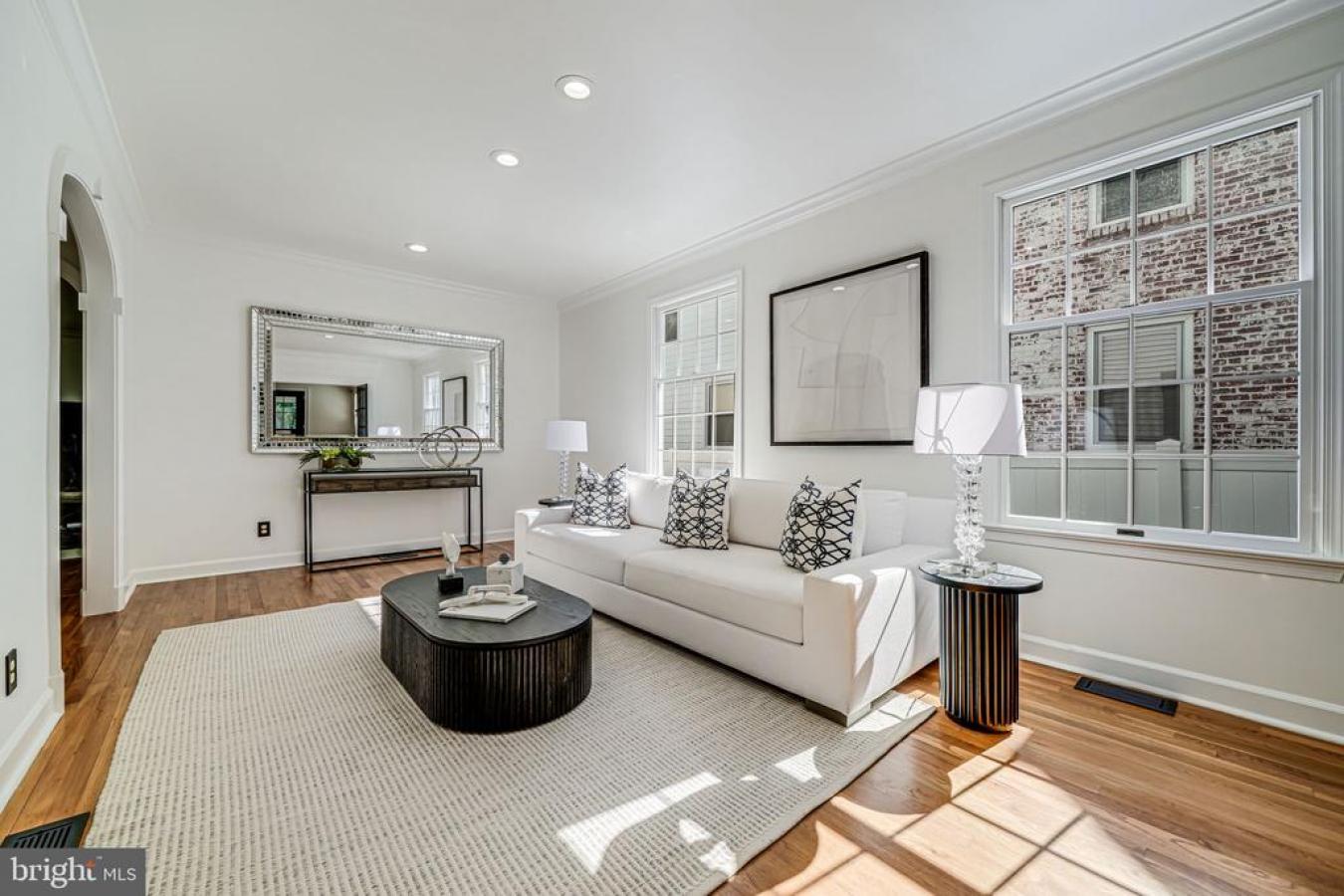 CHEVY CHASE, MONTGOMERY, 20815, United States, ,Residential,For Sale,2001296