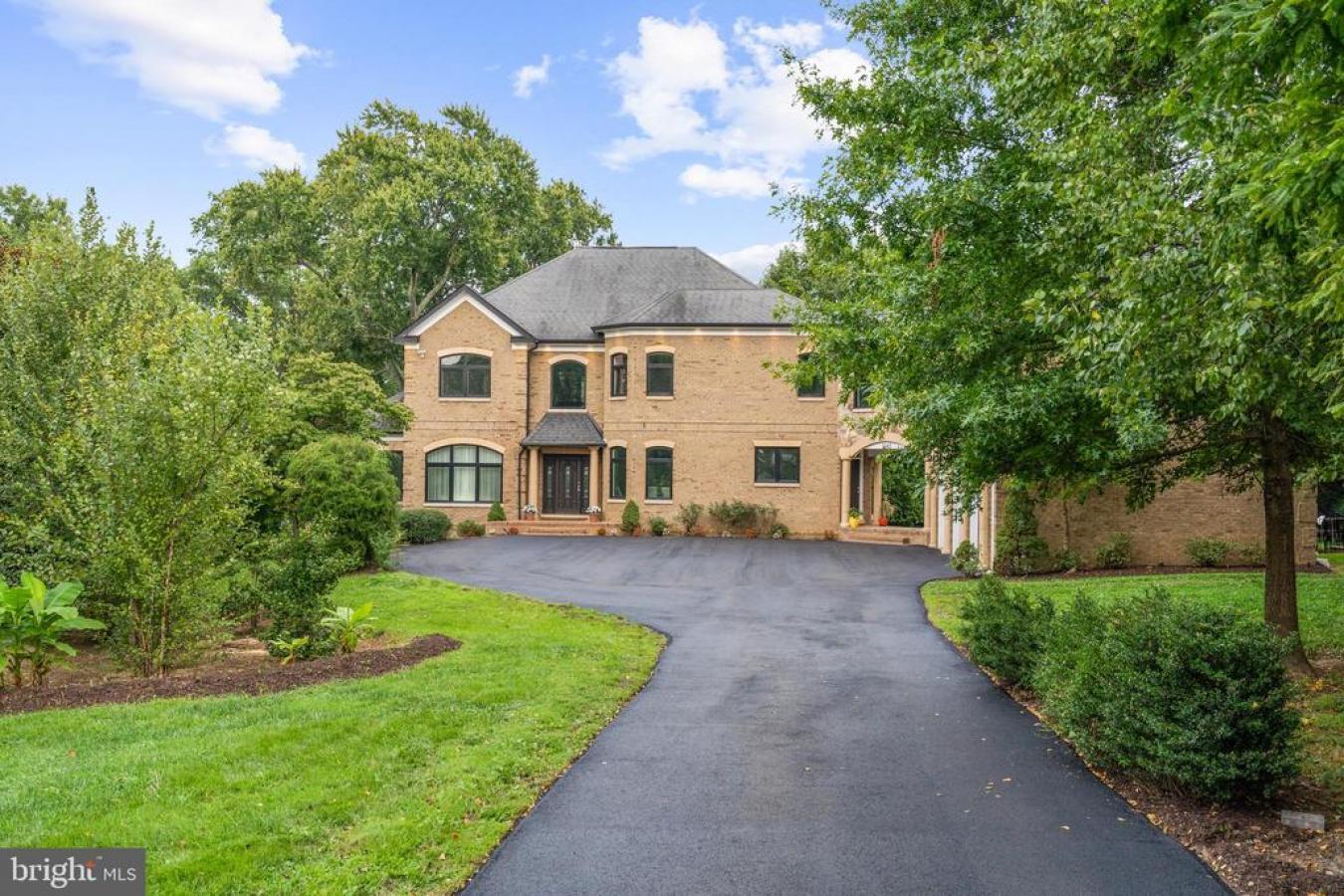MCLEAN, Virginia, 22101, United States, 7 Bedrooms Bedrooms, ,6 BathroomsBathrooms,Residential,For Sale,2000146