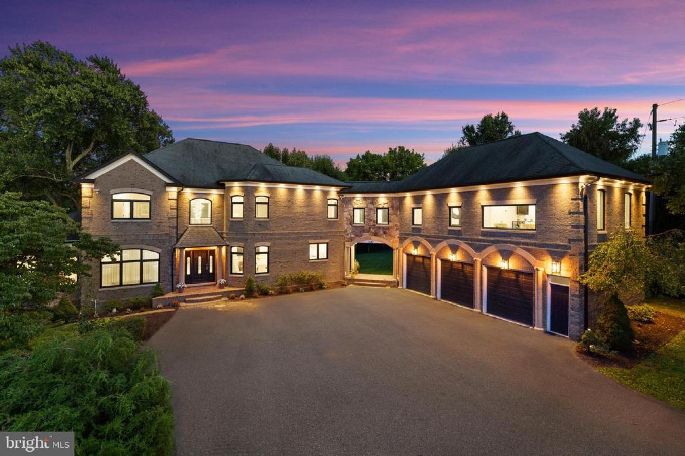 MCLEAN, Virginia, 22101, United States, 7 Bedrooms Bedrooms, ,6 BathroomsBathrooms,Residential,For Sale,2000146