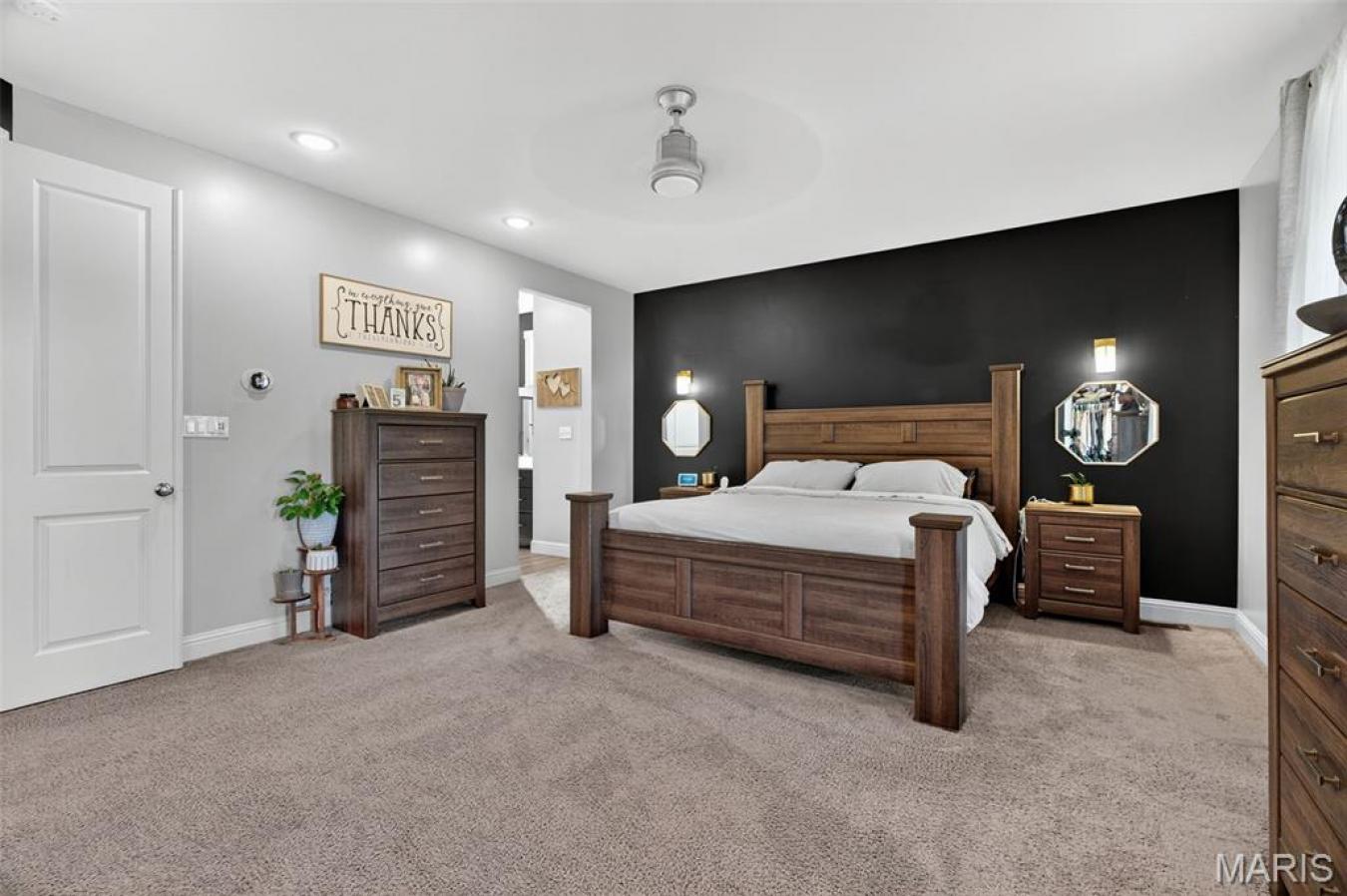 St Charles, St. Charles, 63301, United States, 5 Bedrooms Bedrooms, ,2 BathroomsBathrooms,Residential,For Sale,2001291