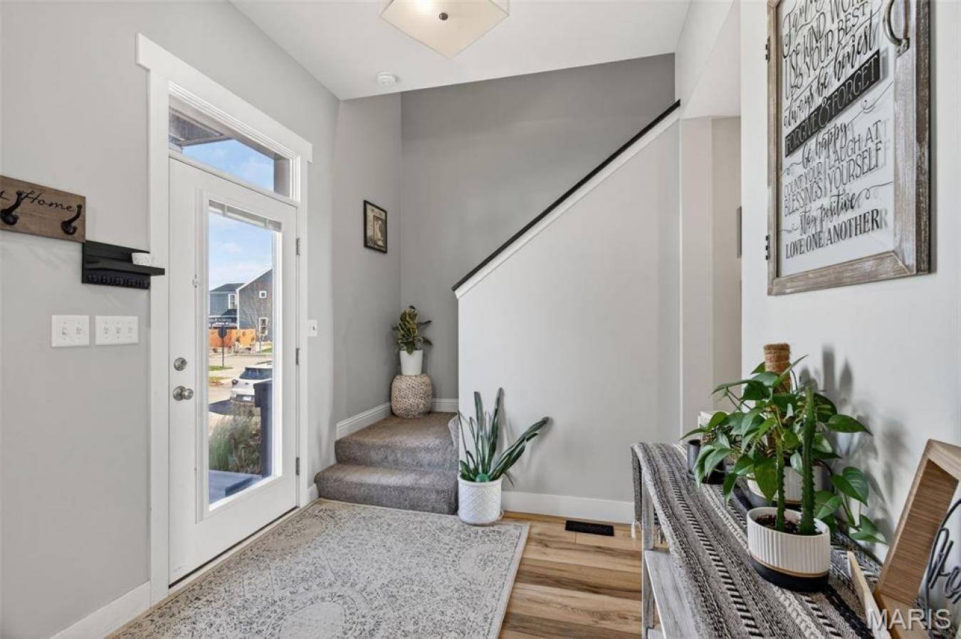 St Charles, St. Charles, 63301, United States, 5 Bedrooms Bedrooms, ,2 BathroomsBathrooms,Residential,For Sale,2001291