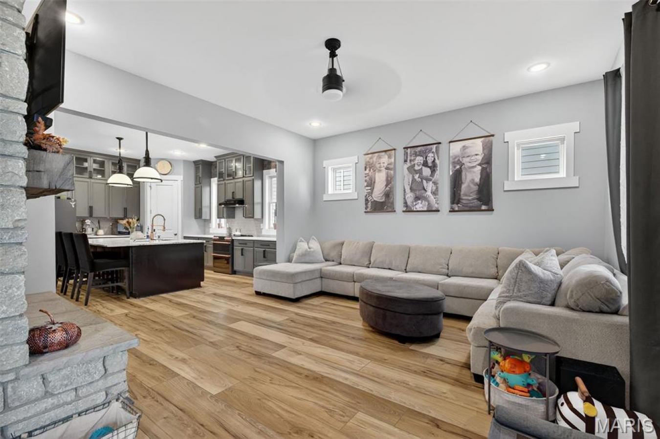 St Charles, St. Charles, 63301, United States, 5 Bedrooms Bedrooms, ,2 BathroomsBathrooms,Residential,For Sale,2001291