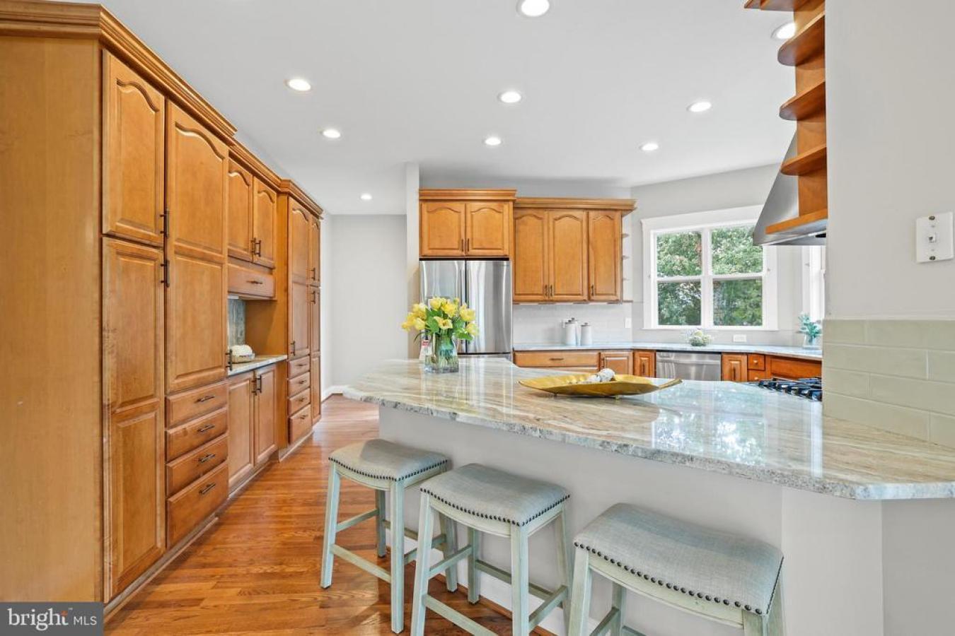 MCLEAN, Virginia, 22101, United States, 6 Bedrooms Bedrooms, ,4 BathroomsBathrooms,Residential,For Sale,2000145