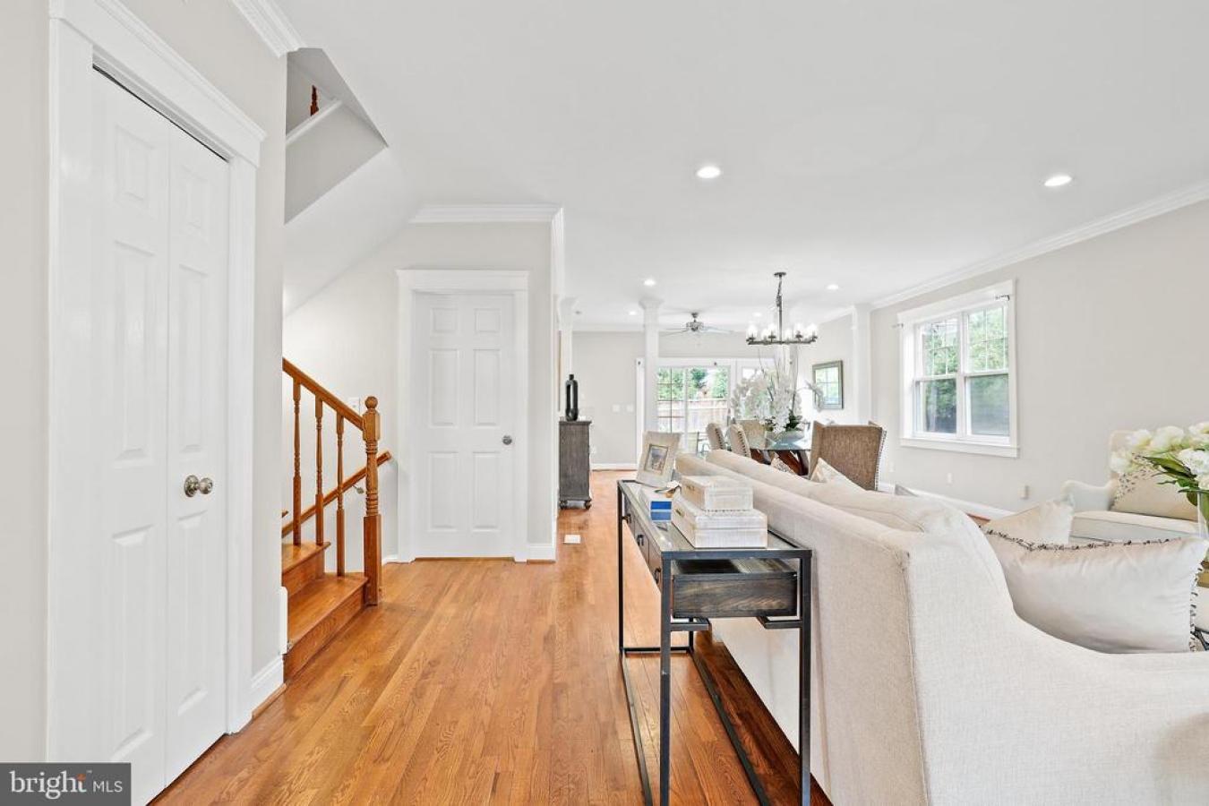 MCLEAN, Virginia, 22101, United States, 6 Bedrooms Bedrooms, ,4 BathroomsBathrooms,Residential,For Sale,2000145