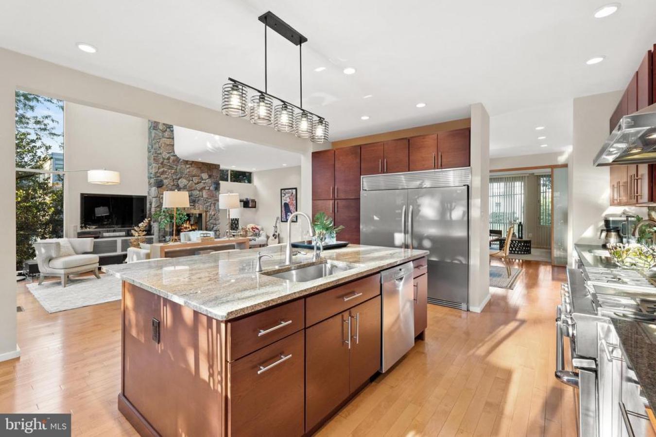 ARLINGTON, Virginia, 22205, United States, 4 Bedrooms Bedrooms, ,3 BathroomsBathrooms,Residential,For Sale,2000144