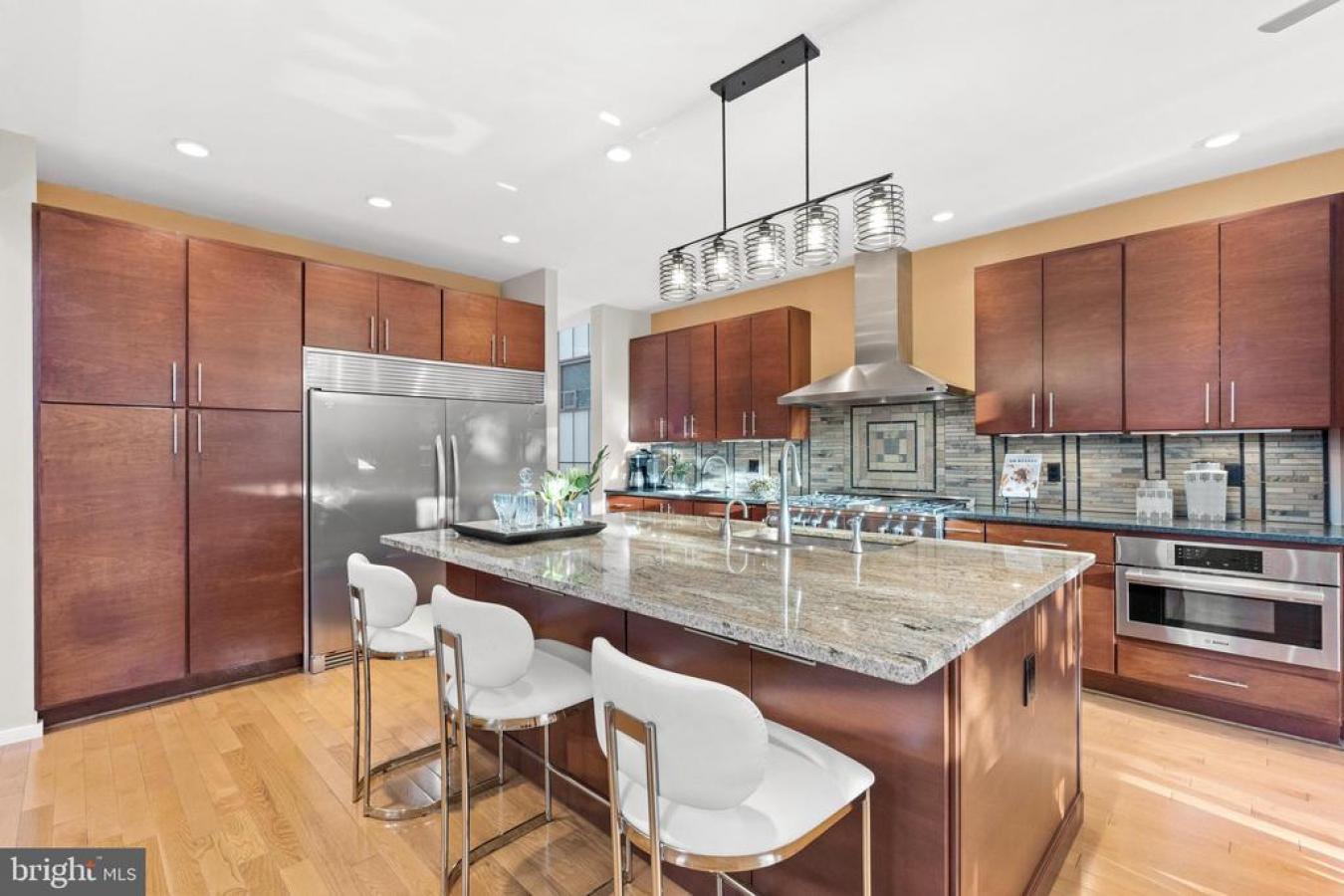 ARLINGTON, Virginia, 22205, United States, 4 Bedrooms Bedrooms, ,3 BathroomsBathrooms,Residential,For Sale,2000144