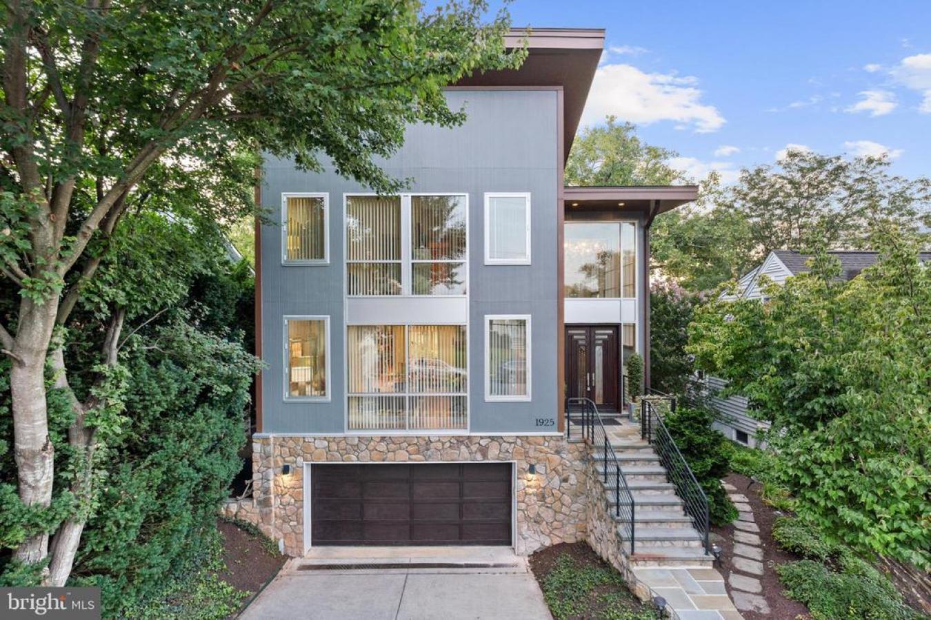 ARLINGTON, Virginia, 22205, United States, 4 Bedrooms Bedrooms, ,3 BathroomsBathrooms,Residential,For Sale,2000144