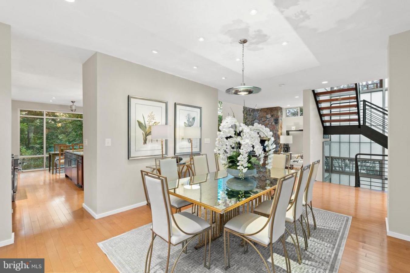 ARLINGTON, Virginia, 22205, United States, 4 Bedrooms Bedrooms, ,3 BathroomsBathrooms,Residential,For Sale,2000144