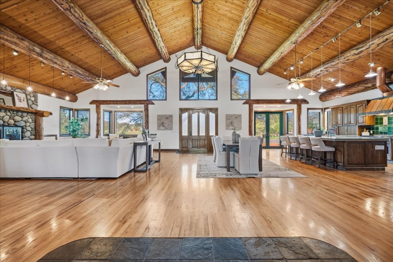 Lincoln, Placer, 95648, United States, 4 Bedrooms Bedrooms, ,3 BathroomsBathrooms,Residential,For Sale,2001290