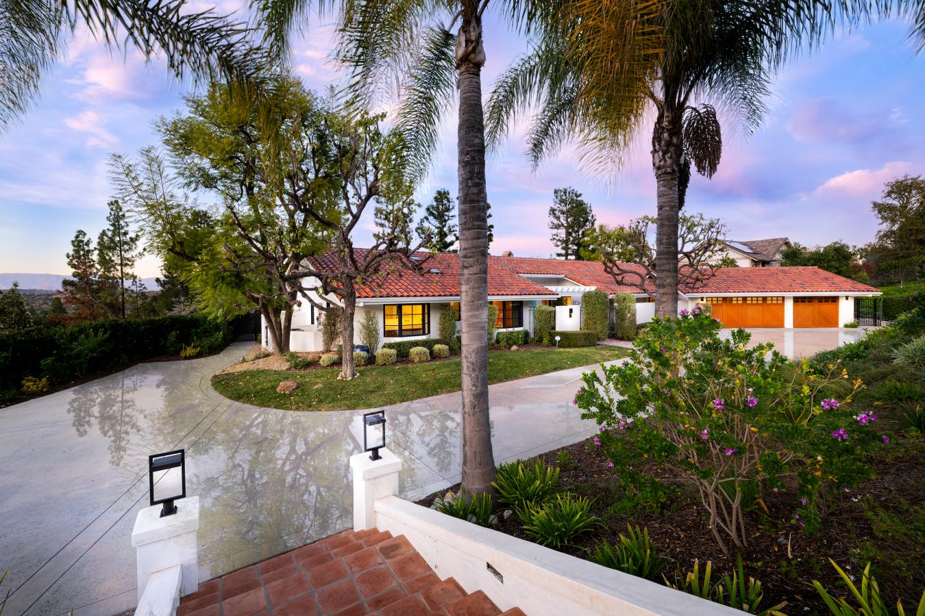 Thousand Oaks, Ventura, 91361, United States, 4 Bedrooms Bedrooms, ,4 BathroomsBathrooms,Residential,For Sale,2001289