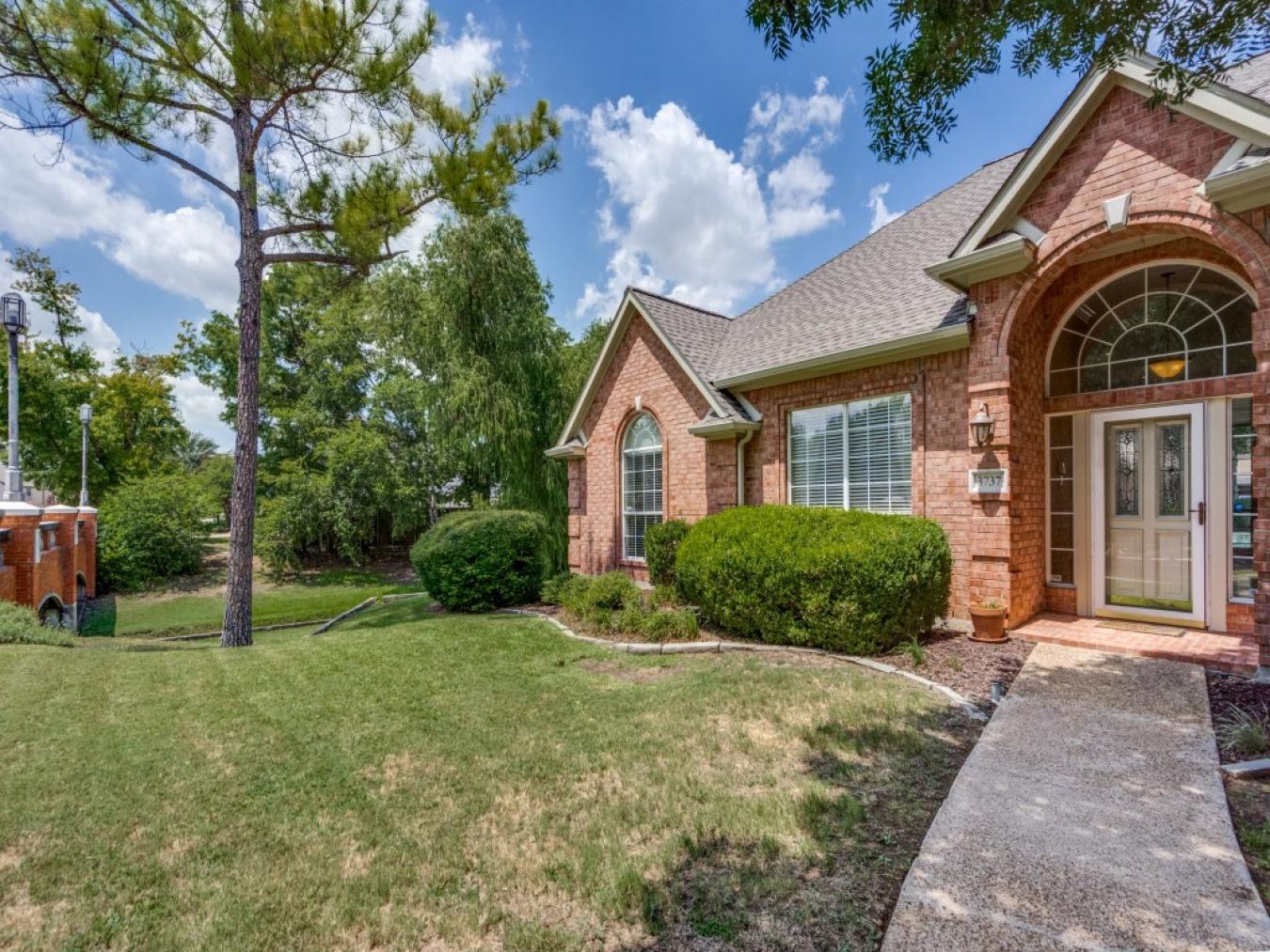 Plano, Collin, 75025, United States, 1 Bedroom Bedrooms, ,2 BathroomsBathrooms,Residential,For Sale,2001295