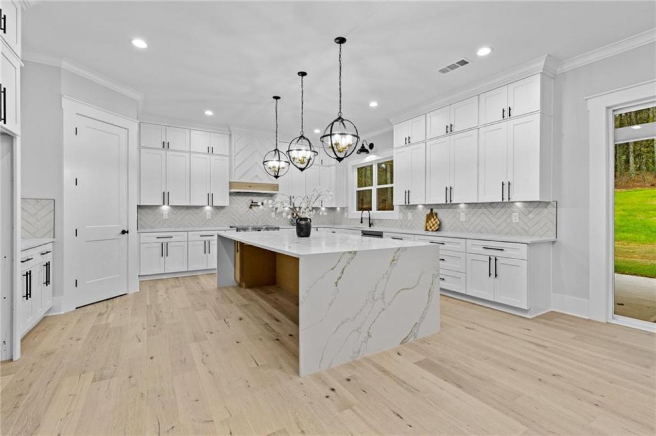 Winder, Barrow - GA, 30680, United States, 5 Bedrooms Bedrooms, ,4 BathroomsBathrooms,Residential,For Sale,2001288