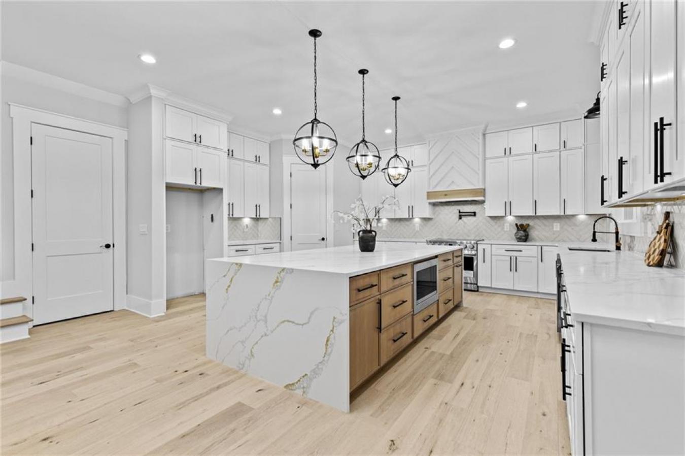 Winder, Barrow - GA, 30680, United States, 5 Bedrooms Bedrooms, ,4 BathroomsBathrooms,Residential,For Sale,2001288