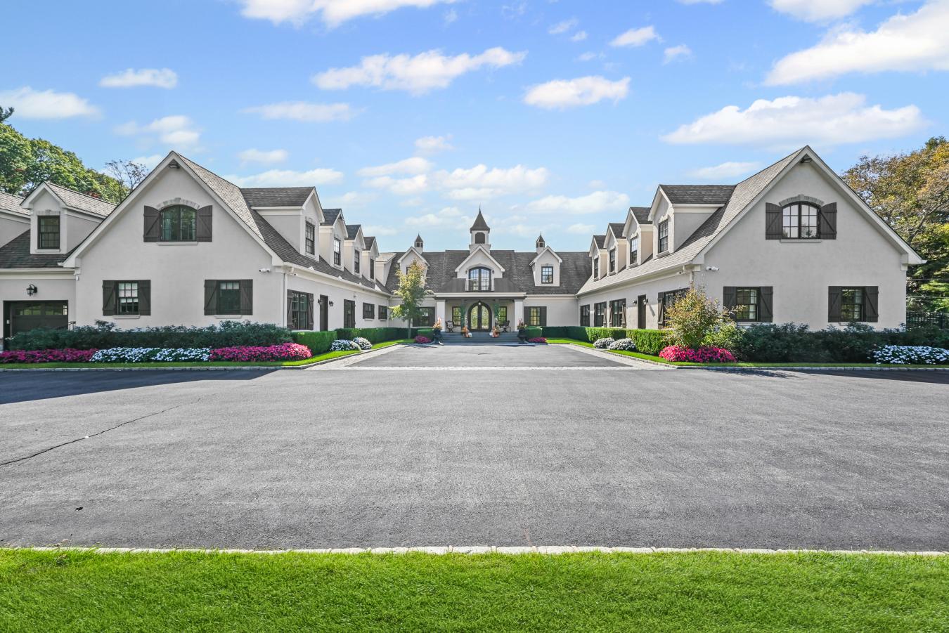 Oyster Bay, Nassau, 11771, United States, 9 Bedrooms Bedrooms, ,6 BathroomsBathrooms,Residential,For Sale,2001280