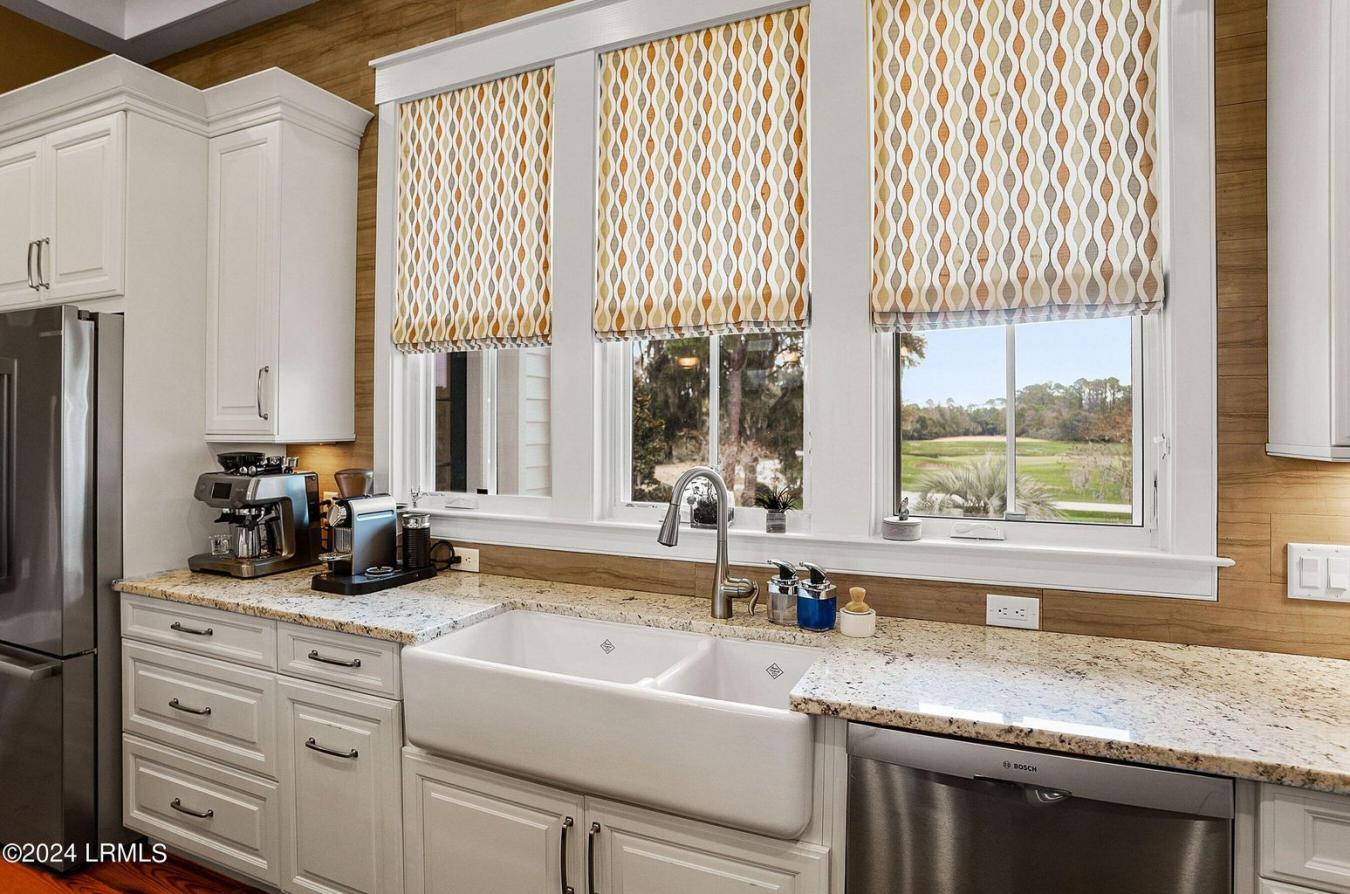 Beaufort, Beaufort, 29907, United States, 6 Bedrooms Bedrooms, ,6 BathroomsBathrooms,Residential,For Sale,2003871