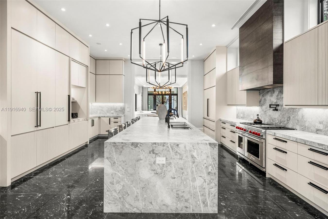 Pinecrest, Florida, 33156, United States, 7 Bedrooms Bedrooms, ,6 BathroomsBathrooms,Residential,For Sale,2001597