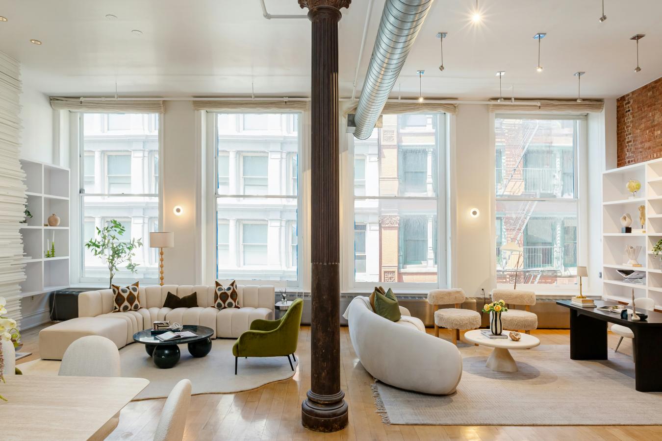 Soho, New York, 10012, United States, 2 Bedrooms Bedrooms, ,2 BathroomsBathrooms,Residential,For Sale,2001275