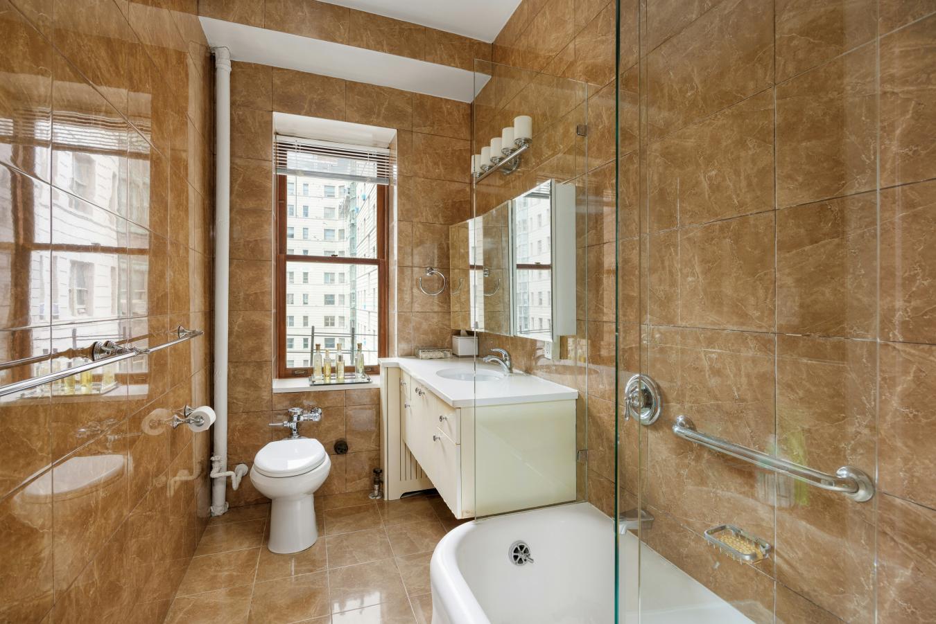 New York, New York, 10024, United States, 3 Bedrooms Bedrooms, ,3 BathroomsBathrooms,Residential,For Sale,2001271