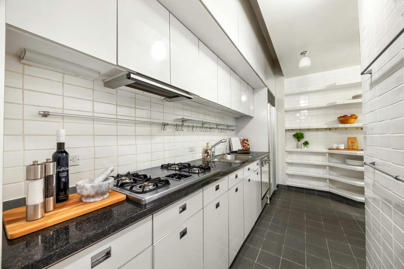 New York, New York, 10021, United States, 2 Bedrooms Bedrooms, ,3 BathroomsBathrooms,Residential,For Sale,2001272