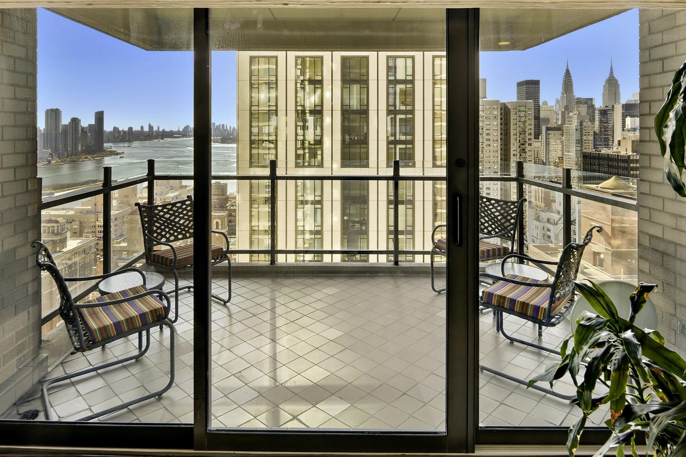 New York, New York, 10022, United States, 3 Bedrooms Bedrooms, ,4 BathroomsBathrooms,Residential,For Sale,2001266