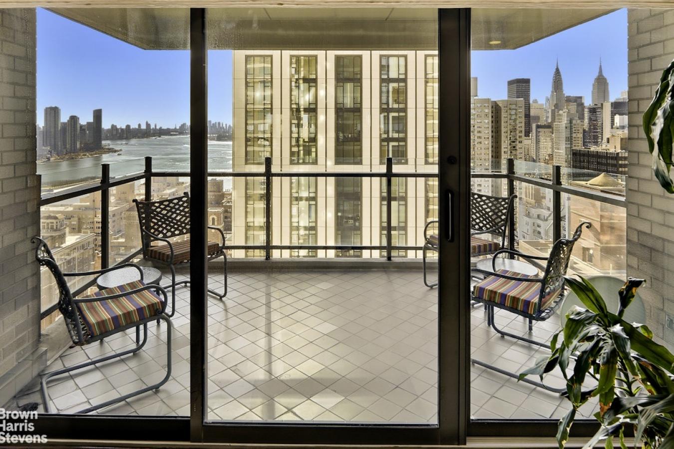 New York, New York, 10022, United States, 3 Bedrooms Bedrooms, ,4 BathroomsBathrooms,Residential,For Sale,2001266