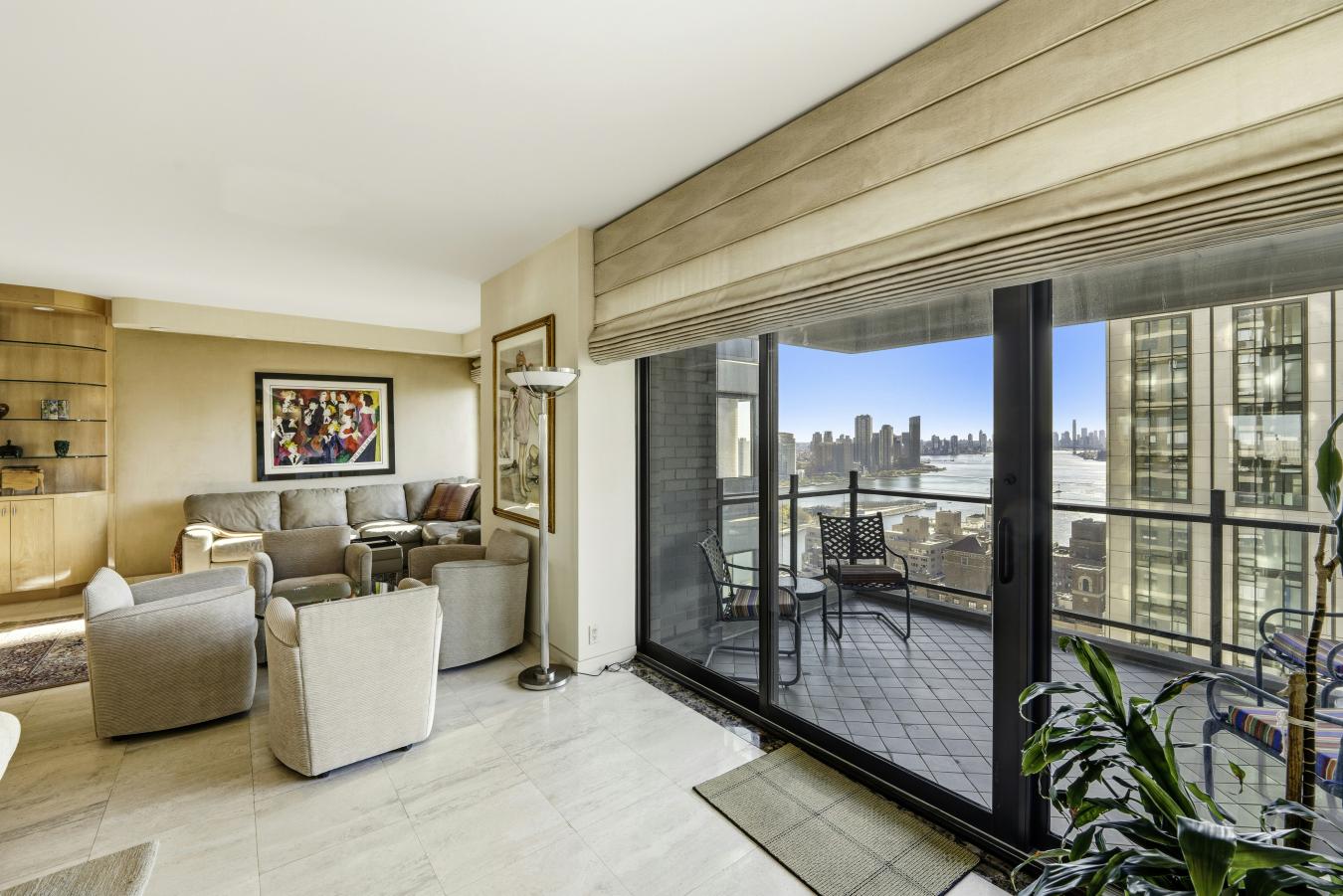 New York, New York, 10022, United States, 3 Bedrooms Bedrooms, ,4 BathroomsBathrooms,Residential,For Sale,2001266
